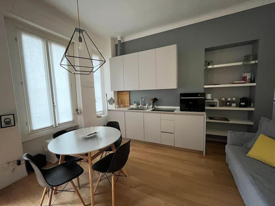 Bilocale Di Charme Apartment Milan Luaran gambar